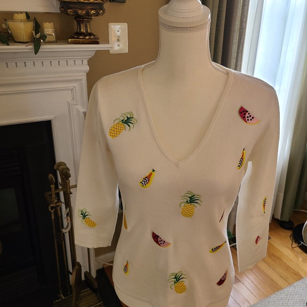 Alexander Barlette Sweater with Pineapples On It - Picture 1 of 4